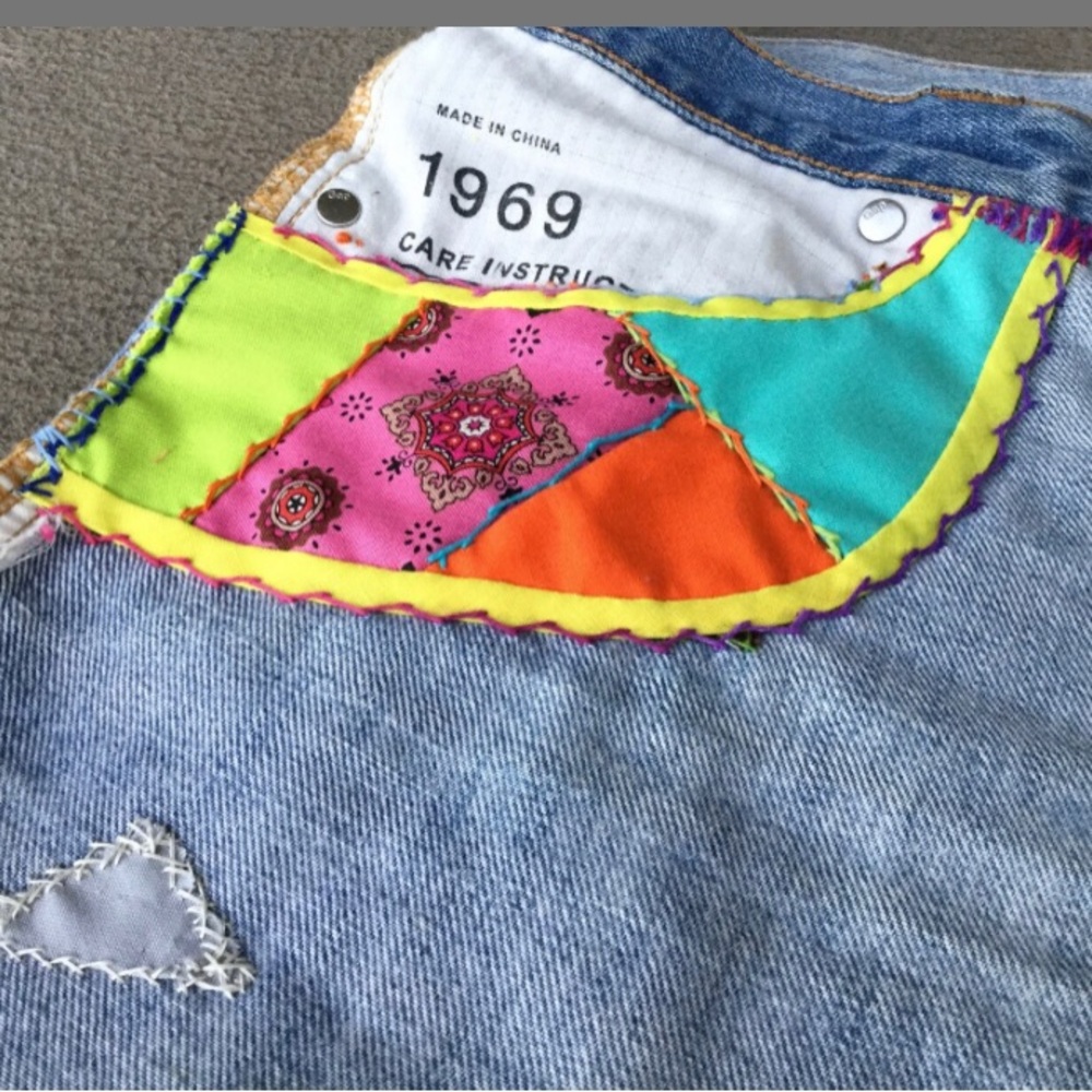 Reworked Upcycled denim shorts sashiko bro visible mending hand sewn 29” waist - Picture 7 of 9